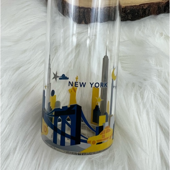 NEW! Starbucks You are Here Collection Water Bottle - New York 18.5 FI Oz Bundle - Picture 7 of 10